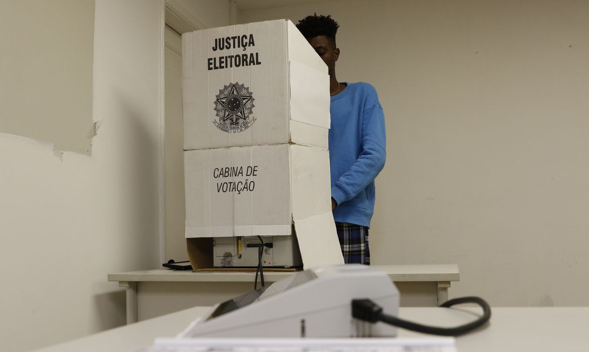 93% dizem já estar totalmente decididos sobre voto a presidente, mostra Datafolha