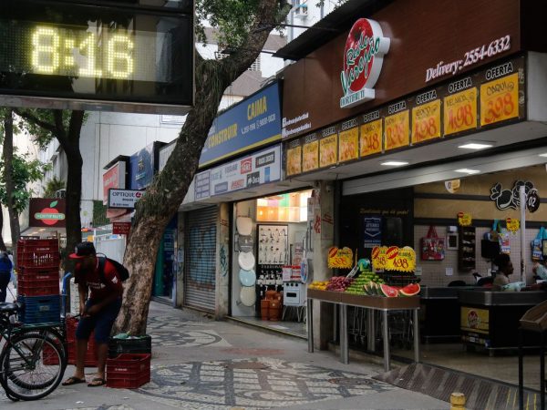 Tempo para abrir empresa segue em aceleração, mas fechamentos crescem
