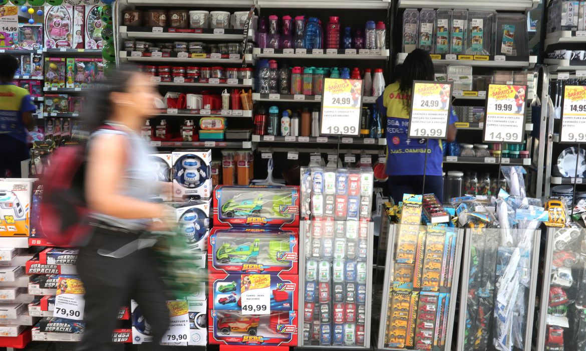 CNC: intenção de consumo das famílias cresce 1,4% em setembro