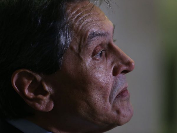 Moraes determina prisão de Roberto Jefferson por tempo indeterminado