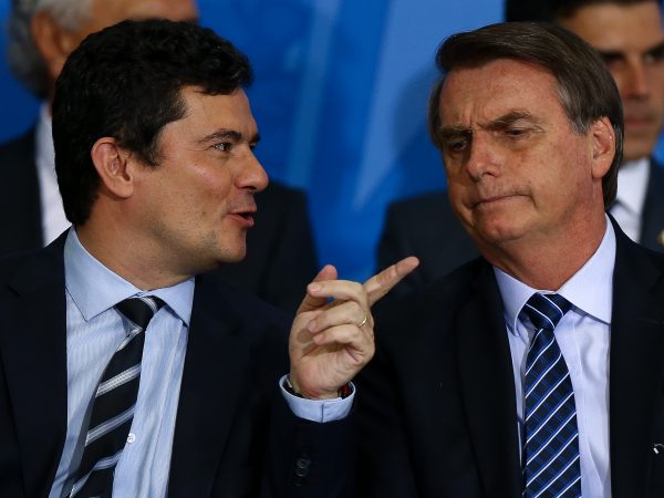 Moro ataca Lula e declara apoio a Bolsonaro no 2º turno