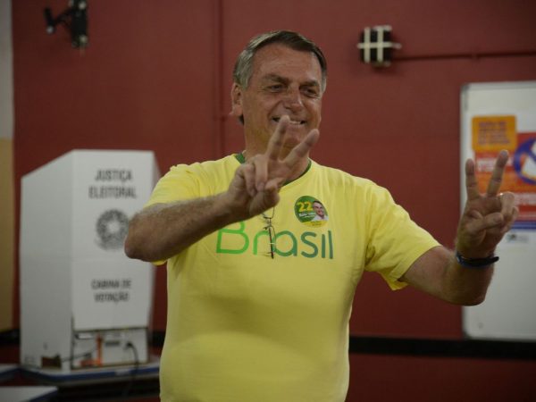 Bolsonaro é 1º derrotado a deixar de se manifestar logo após anúncio do resultado