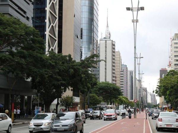 Setor de serviços na cidade de SP cresce 11,1% no primeiro semestre