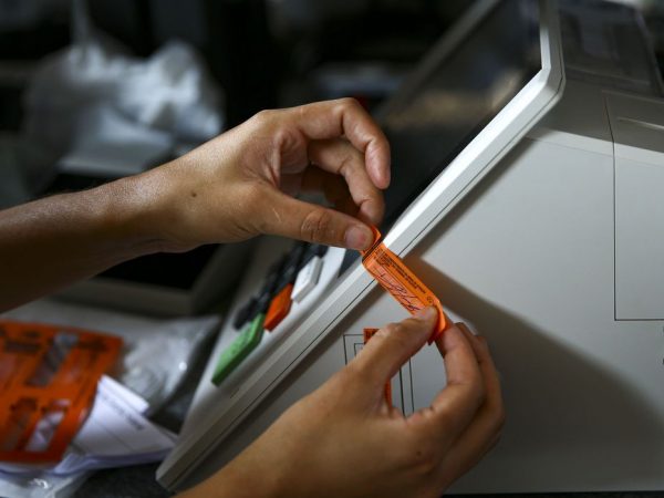 Urnas têm 100% de aprovação em novo teste de integridade, diz TSE
