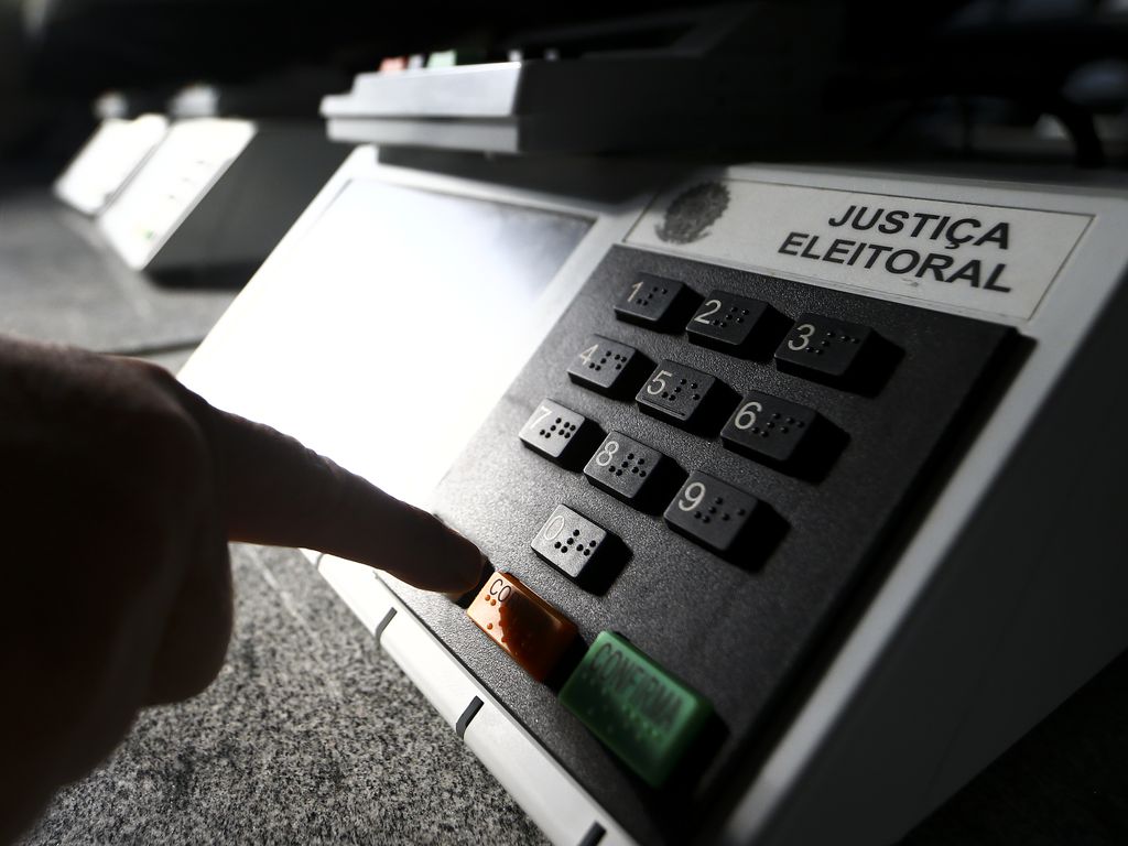 TSE vota nesta 5ª poder amplo para agir contra fake news eleitoral sem Ministério Público