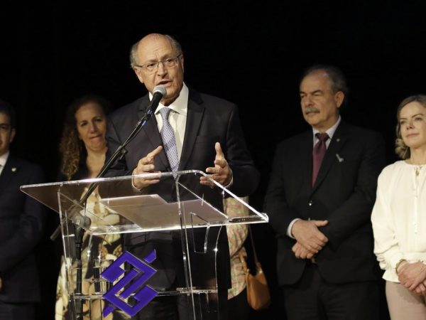 Recomposição do Orçamento para 2023 é prioridade, diz Alckmin