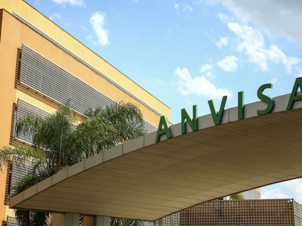 Anvisa aprova venda de Paxlovid para tratar Covid-19