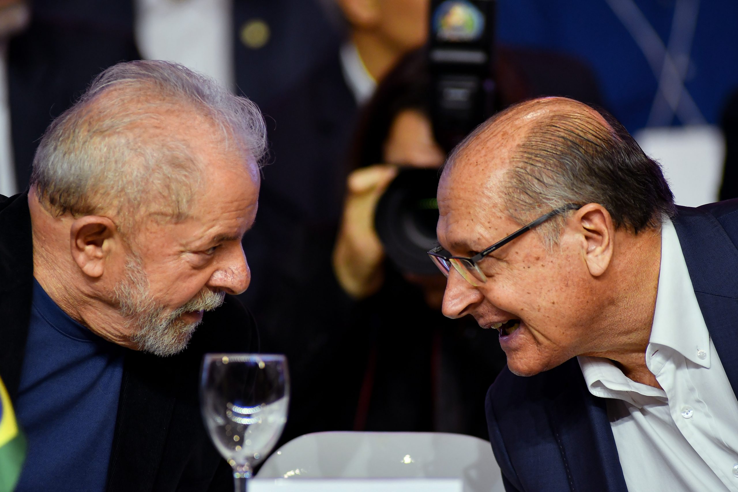 Alckmin vai coordenar equipe de transição para o governo Lula