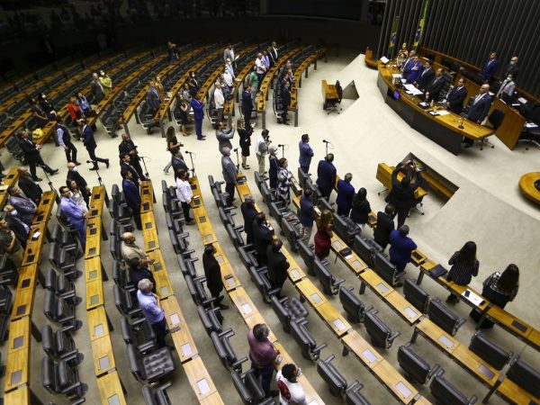 Câmara aprova proposta que regulamenta atividade de lobby no país