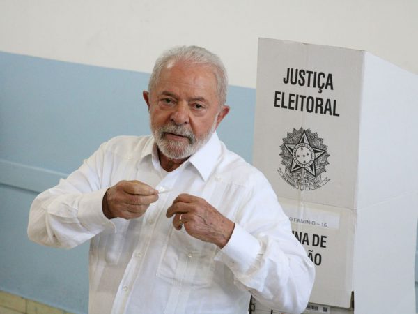 Lula inicia transição com sequência de nós para desatar antes da posse