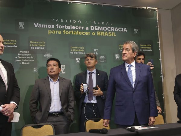 Representação do PL quer invalidar votos de alguns modelos de urnas