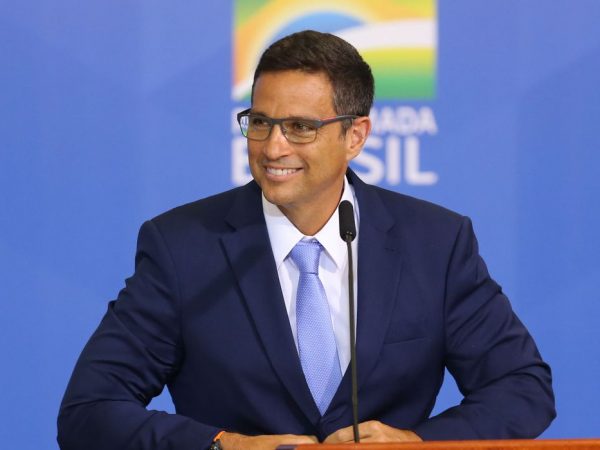 Campos Neto presidirá conselho de órgão que coordena bancos centrais