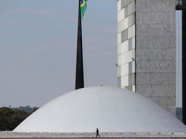 Comissão aprova texto preliminar do Orçamento de 2023