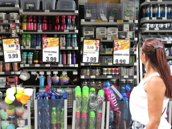 Comerciantes estão mais otimistas em relação à conjuntura econômica, diz FecomercioSP