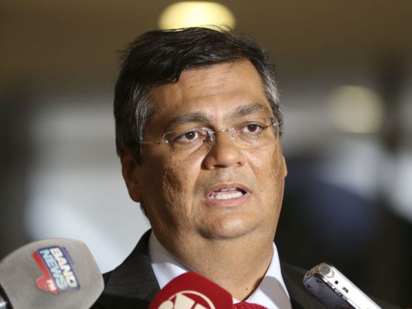 Dino diz que serão abertos três inquéritos para investigar vandalismo no STF, Planalto e Congresso