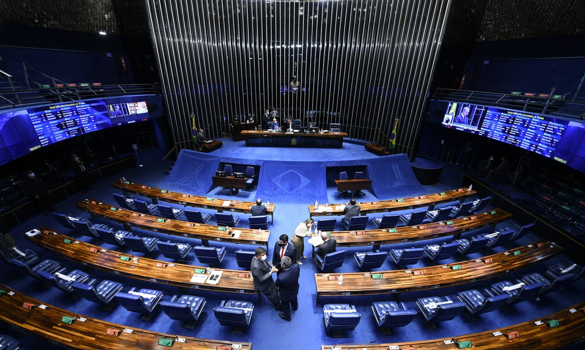 Senado aprova PEC da Transição com prazo de 2 anos e impacto de R$ 168 bi
