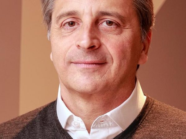 Premiado escritório de advocacia, reconhecido pela Harvard Law School, e pioneiro na utilização de inteligência artificial na gestão inovadora de seus processos, comemora 25 anos