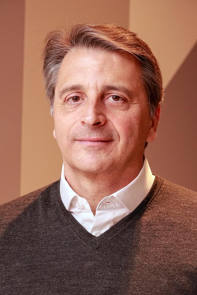 Premiado escritório de advocacia, reconhecido pela Harvard Law School, e pioneiro na utilização de inteligência artificial na gestão inovadora de seus processos, comemora 25 anos