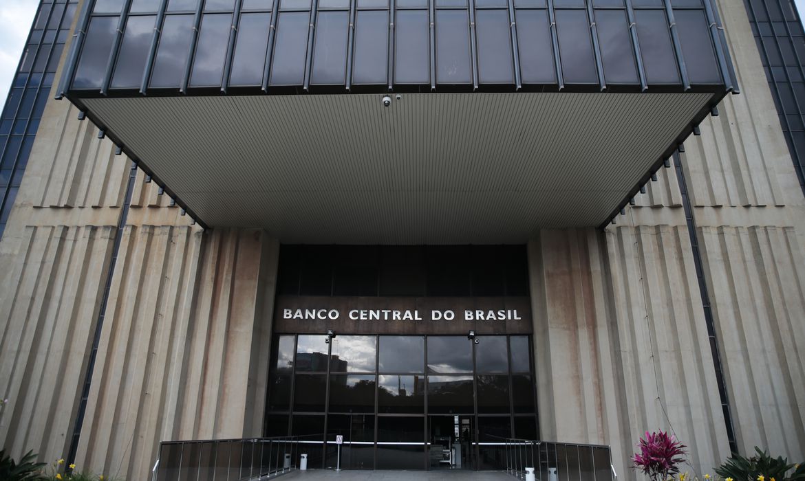 Mercado financeiro eleva projeção de inflação para 2023