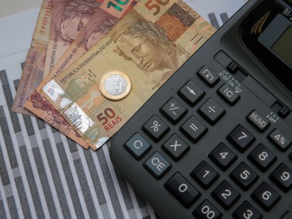 Economia iniciará ano com discussão sobre impostos e novo marco fiscal