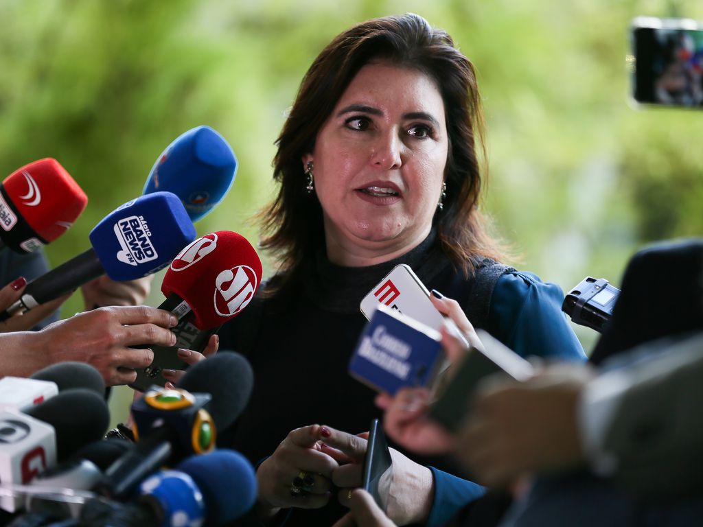 Depredação e vandalismo não vão intimidar democracia, diz Tebet