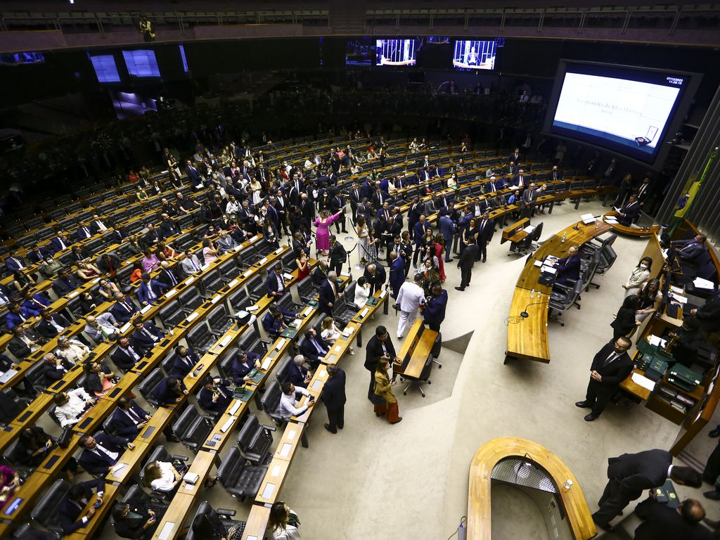 Câmara aprova PL que amplia gastos com publicidade de empresa pública
