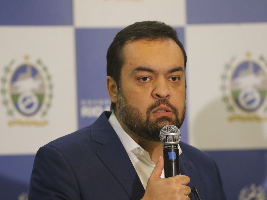 MP Eleitoral pede que campanha de Cláudio Castro devolva R$ 3,2 milhões