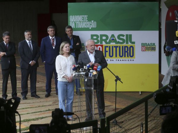 Equipe econômica terá autonomia, mas eu que fui eleito, diz Lula