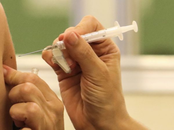 Brasil registra 35,4 mil novos casos de covid-19 em 24 horas