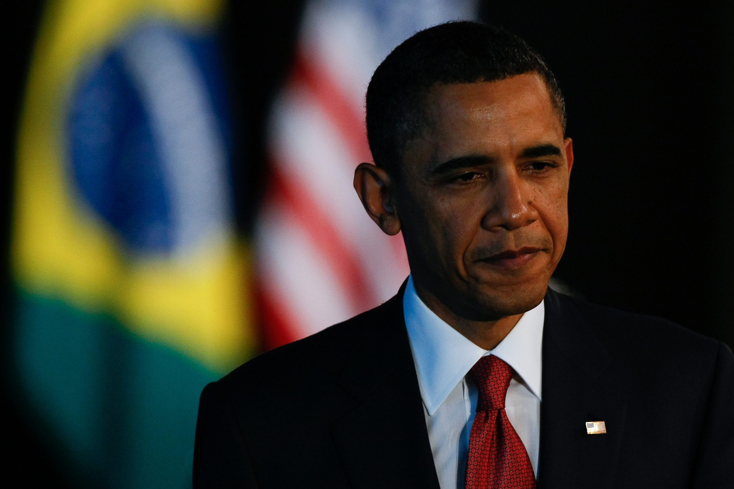 Obama condena ataques em Brasília e defende transição pacífica como pedra angular da democracia