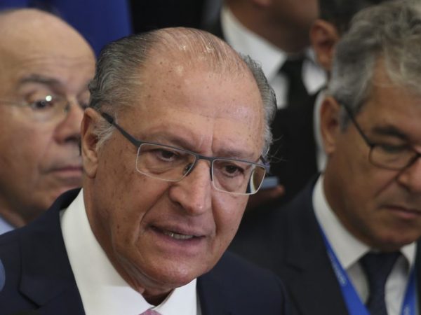 Reforma tributária é questão central para o governo, diz Alckmin