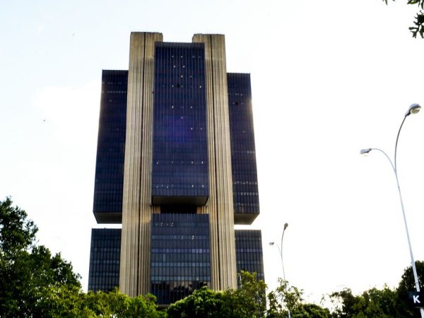 Sindicato atribui erro no fluxo cambial a esvaziamento do BC