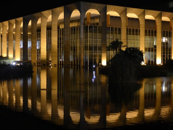 Brasil volta a integrar a Celac; entenda o que é o bloco regional