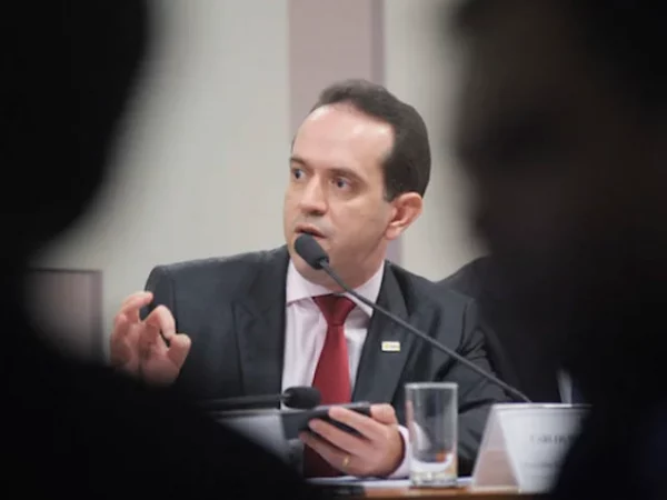 Ministro da Fazenda indica servidor de carreira para presidir Carf