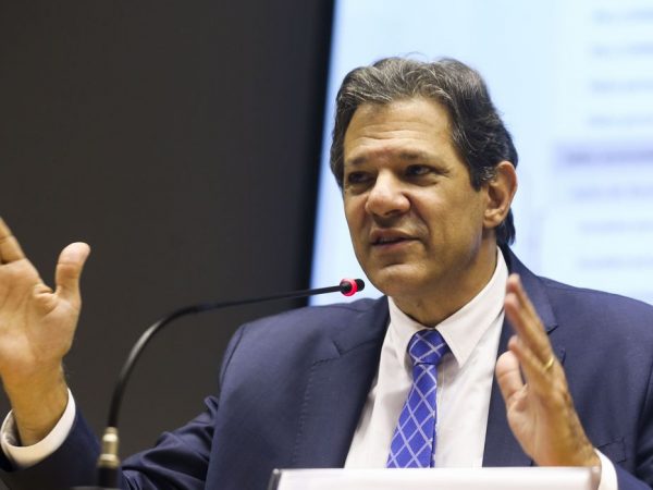 Haddad diz que não há impedimento para Brasil pleitear adesão à OCDE