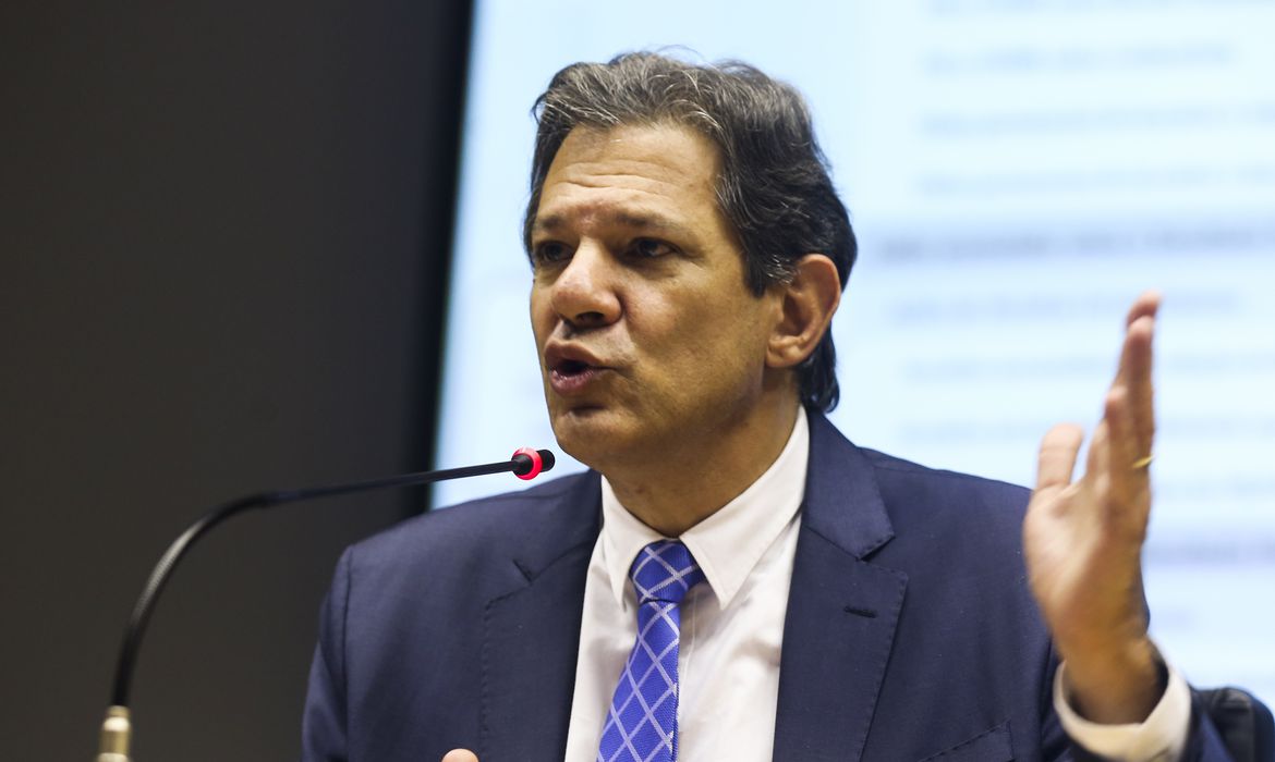 Haddad diz que Congresso deve voltar a abraçar reforma tributária