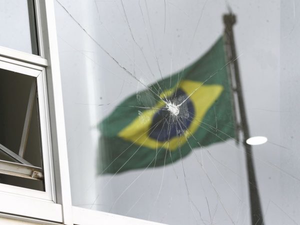 Entidades do setor econômico repudiam invasões aos Três Poderes