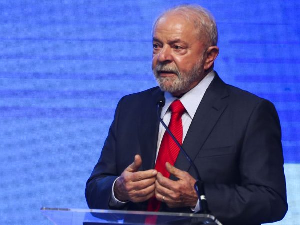 Lula diz que Bolsonaro tem culpa sobre atos de vandalismo em Brasília