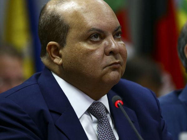 Governador Ibaneis Rocha exonera secretário de Segurança Pública do DF