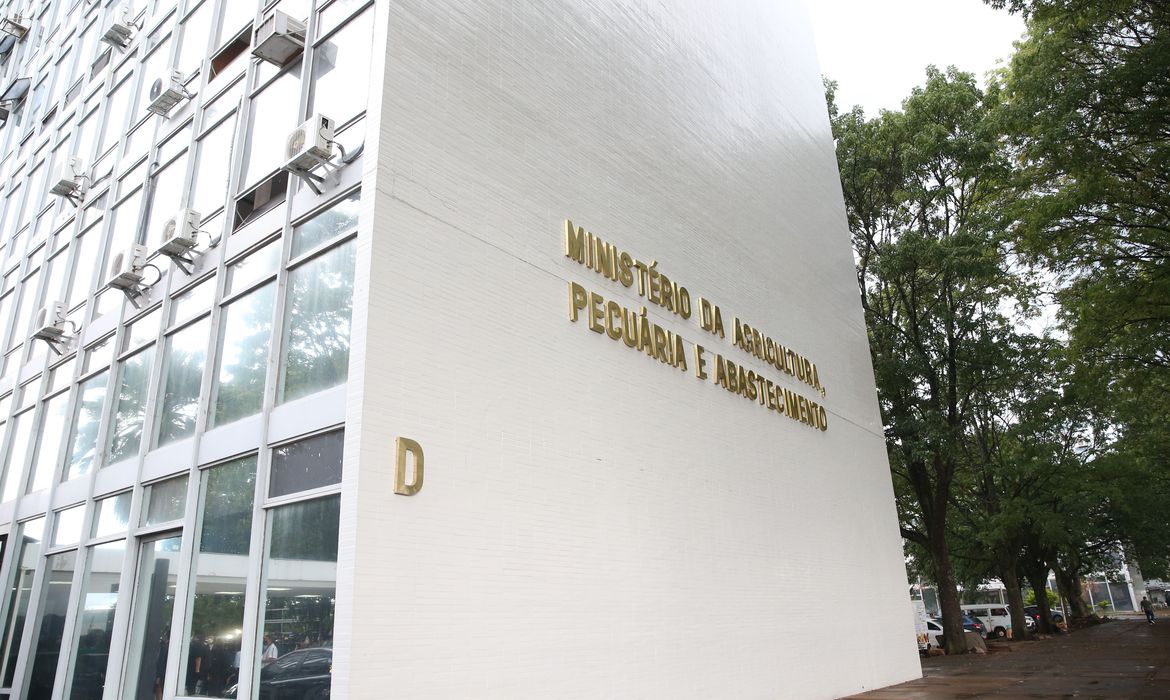 Ministros vão manter pastas funcionando no mesmo prédio da Esplanada