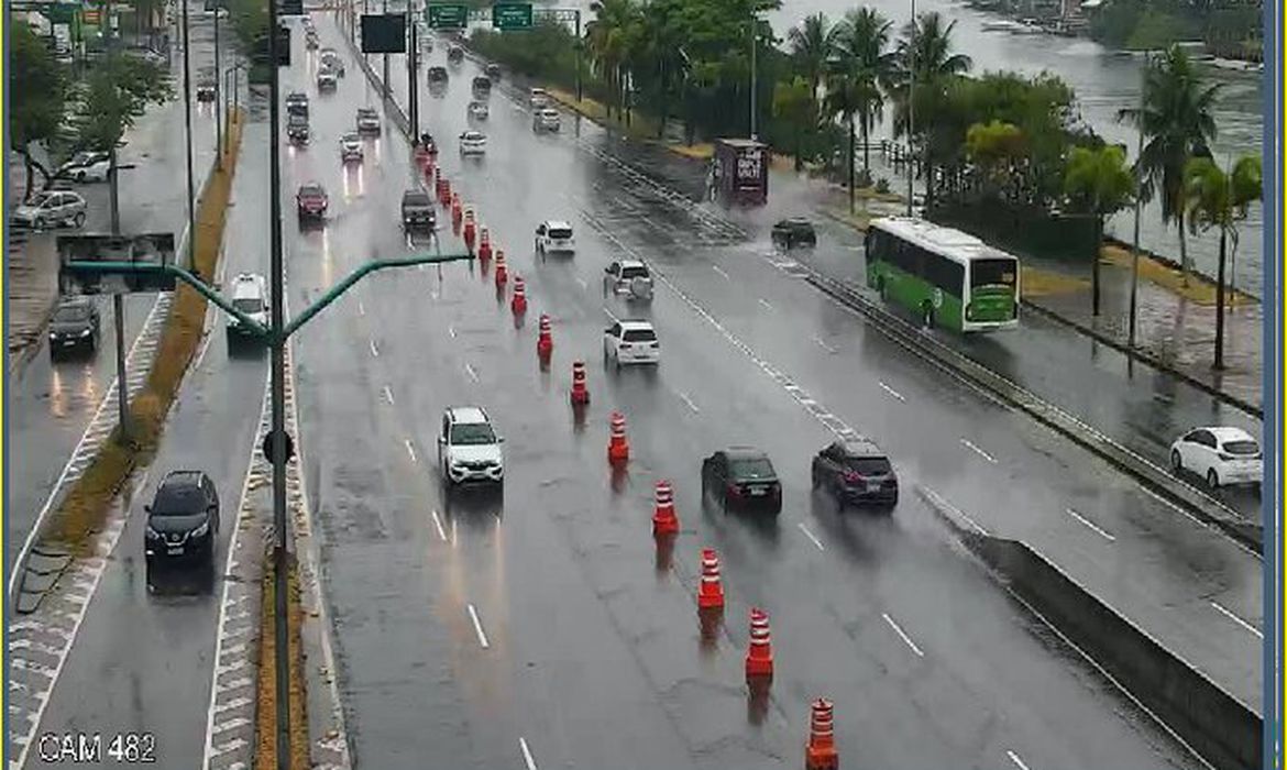 Rio registra 70% da chuva esperada para fevereiro em menos de 24 horas