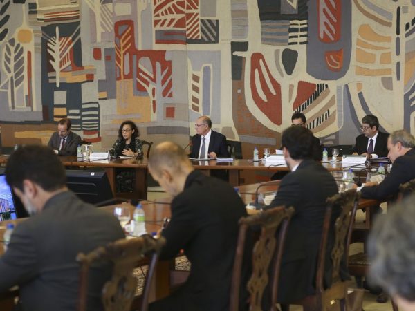 No Itamaraty, Alckmin fala em geração de emprego e queda de juros