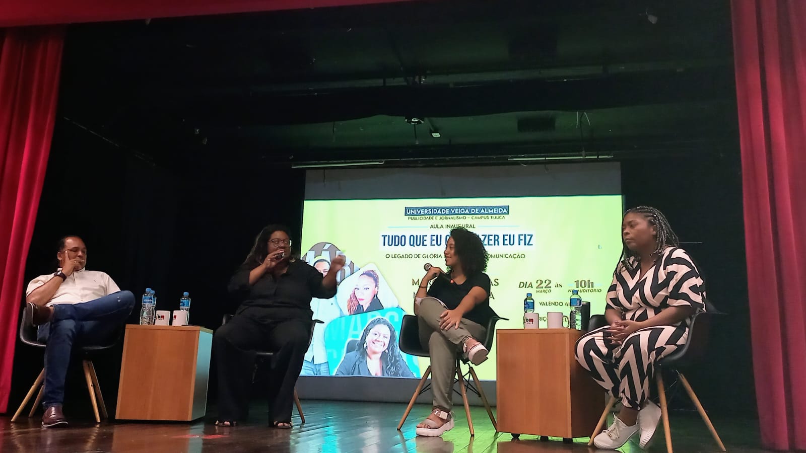 Aula inaugural dos cursos de Jornalismo e Publicidade da UVA debate racismo e representatividade homenageando Glória Maria