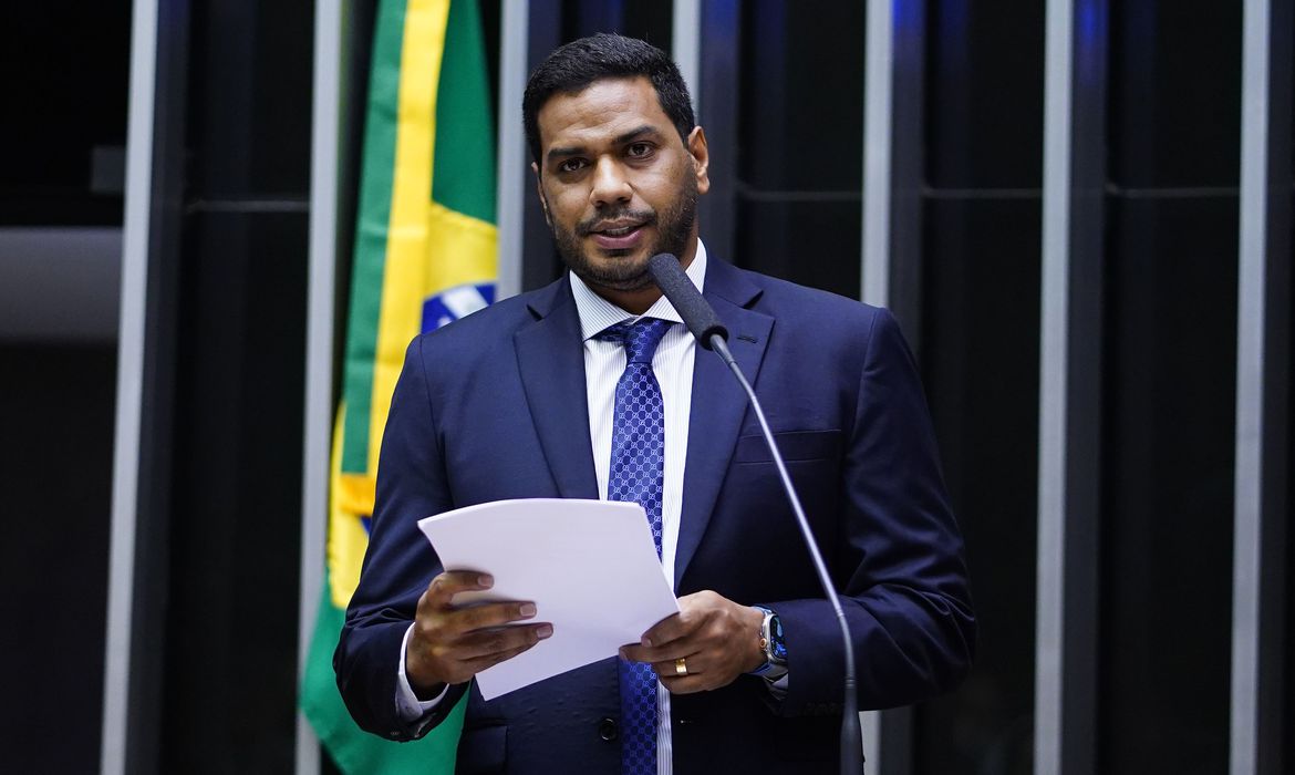 Ex-deputado federal por Roraima toma posse como ministro do TCU