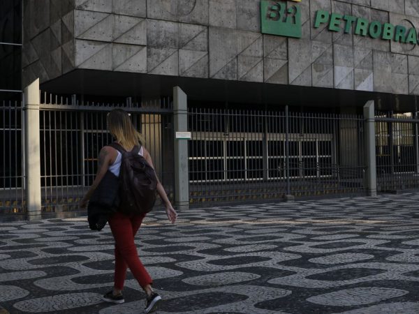 Acionistas minoritários indicam candidatos a conselhos da Petrobras