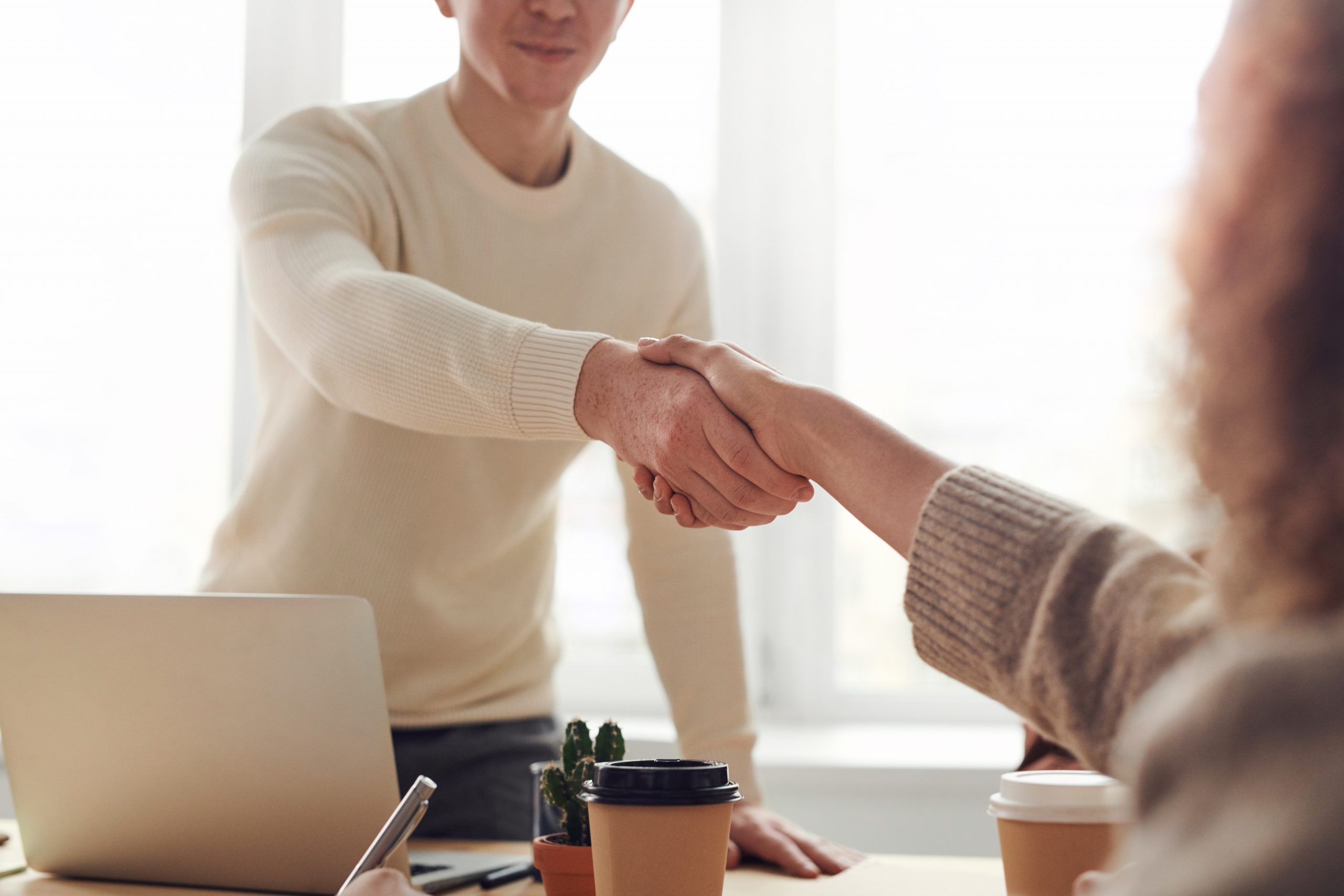 Webinário gratuito discute o combate ao assédio e as novas obrigações legais para as empresas