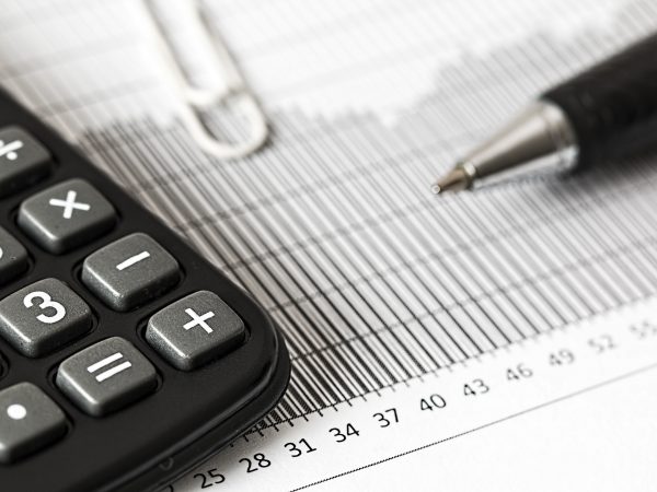 Inflação, juro e trabalho escravo ganharam foco no debate econômico das redes sociais em março