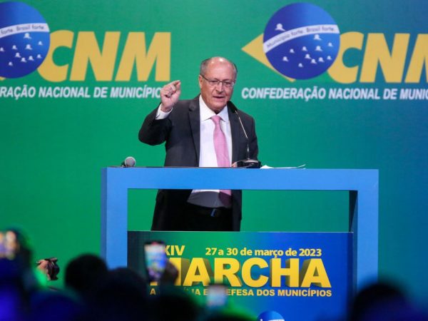 Alckmin defende reforma tributária e diz que “nosso modelo é caótico”