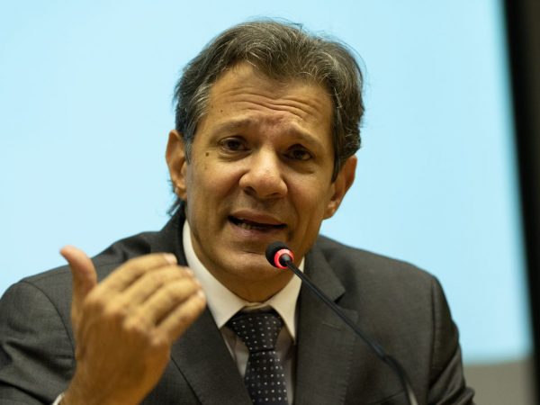 Haddad admite desaceleração, mas descarta risco de recessão