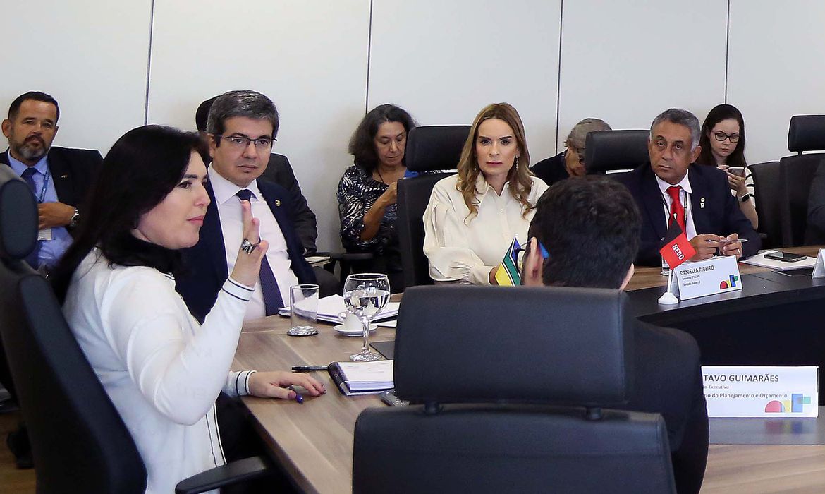 Arcabouço fiscal só será enviado ao Congresso na segunda, diz Tebet